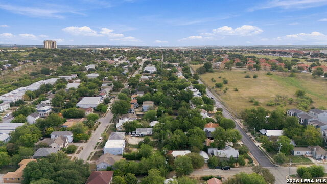 211 Eleanor Property Photo 27