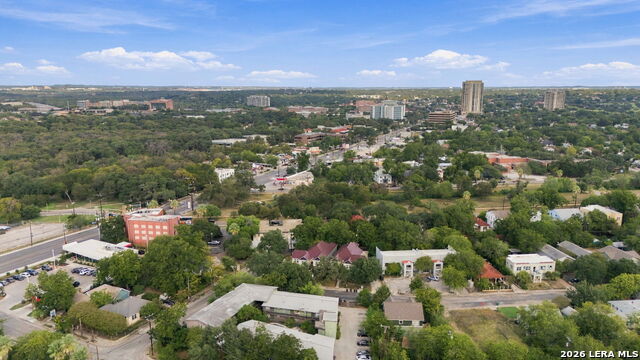 211 Eleanor Property Photo 29