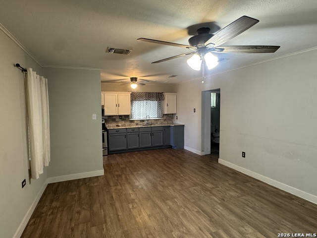 311 W Goodwin St Property Photo 4