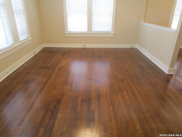 726 W Russell Pl Property Photo 2