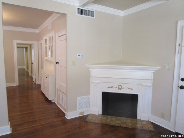 726 W Russell Pl Property Photo 5