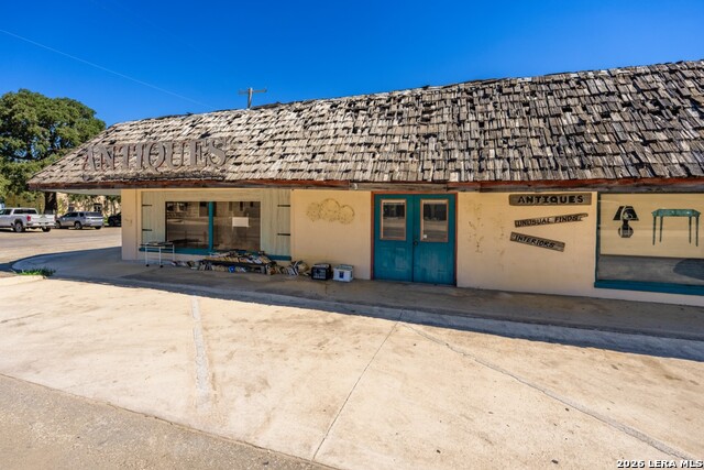 210 S Us Highway 83 Property Photo 4