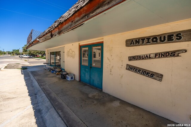 210 S Us Highway 83 Property Photo 23