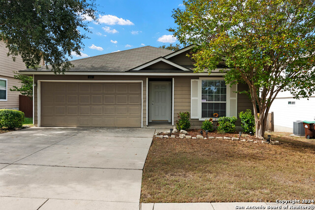 1047 Daffodil Way Property Photo 3
