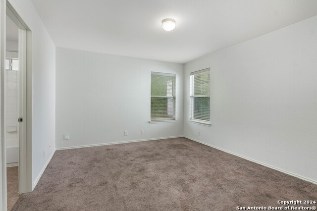 1047 Daffodil Way Property Photo 10
