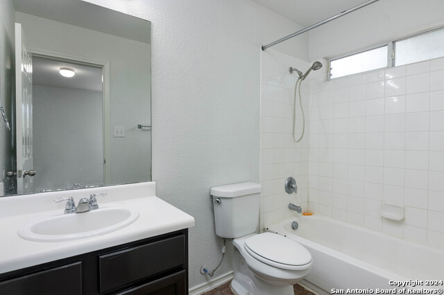 1047 Daffodil Way Property Photo 12