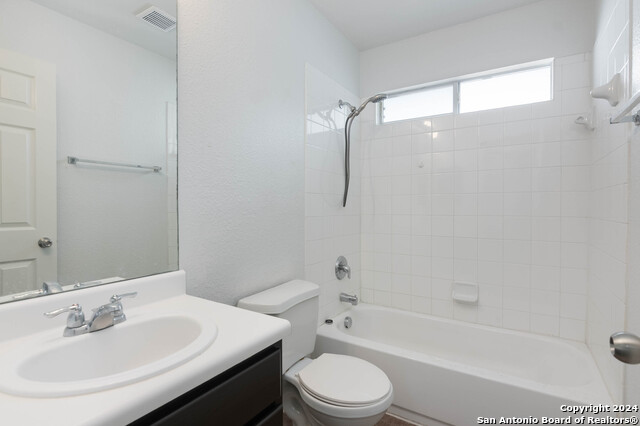 1047 Daffodil Way Property Photo 15