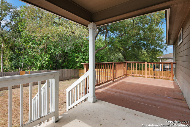 1047 Daffodil Way Property Photo 16