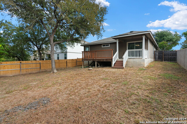 1047 Daffodil Way Property Photo 17