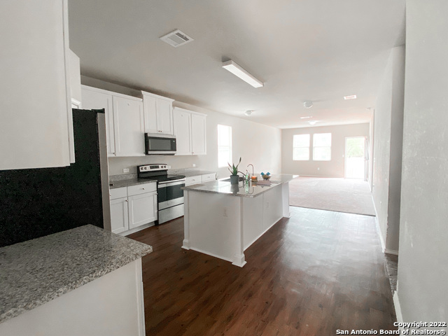 6802 Freedom Hills Property Photo 4