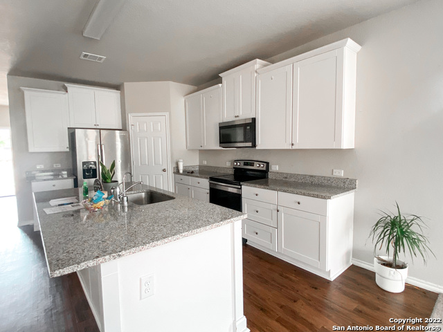 6802 Freedom Hills Property Photo 7