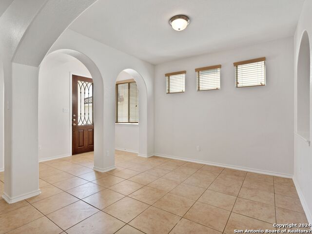 4219 Woodbridge Way Property Photo 6