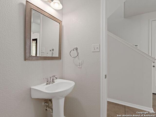4219 Woodbridge Way Property Photo 16