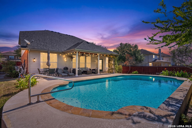 156 Crimson Tree Property Photo 1