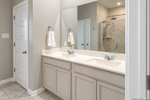233 Wickersham Property Photo 8