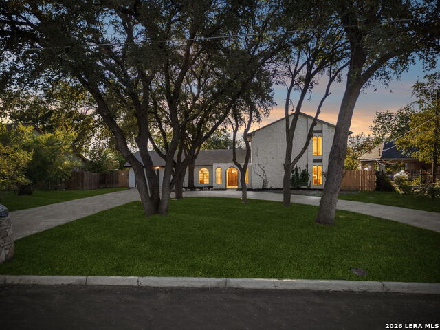 1422 E Sunshine Dr Property Photo
