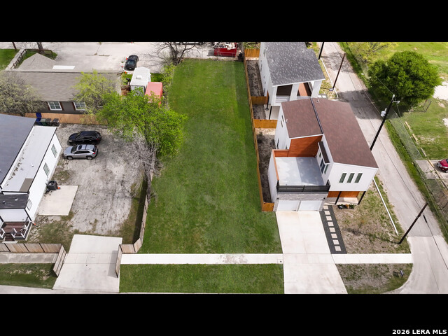122 Pierce Property Photo 3