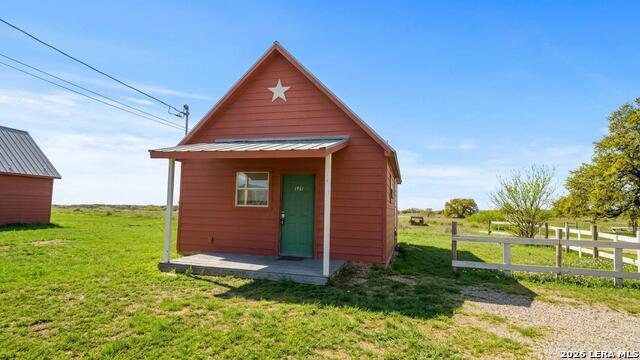 573 State Highway 97 E Property Photo 1