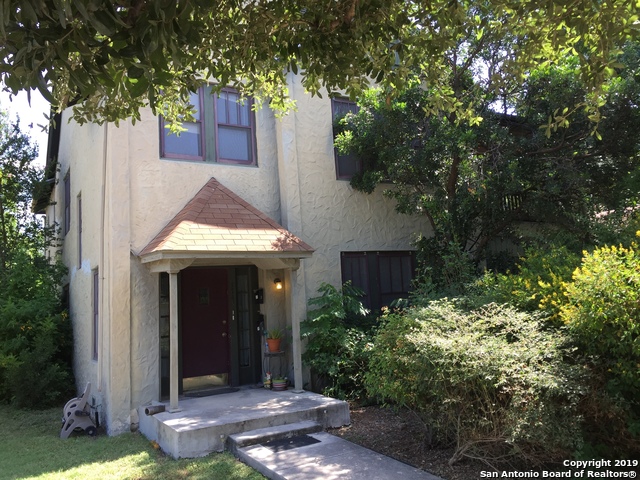 1743 W Summit Ave Property Photo 1