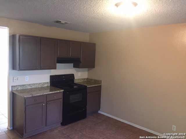 10563 Kinderhook Property Photo 6