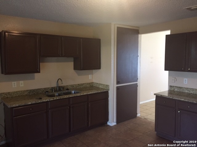 10563 Kinderhook Property Photo 7