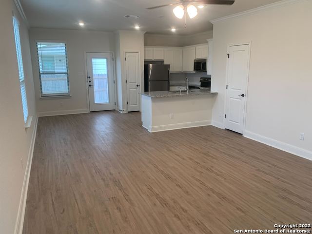 10327 Candlewood Way Property Photo 5