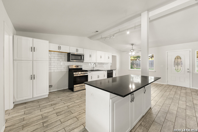 4135 Ramsgate St Property Photo 9