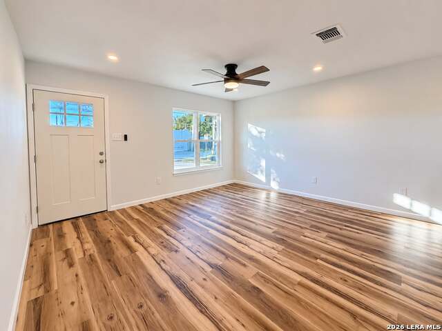 305 W Aviation Blvd Property Photo 2