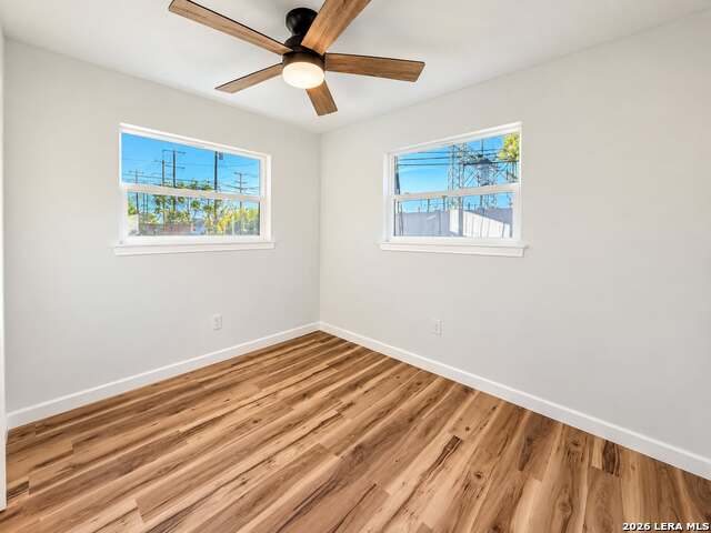 305 W Aviation Blvd Property Photo 8
