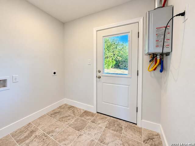 305 W Aviation Blvd Property Photo 11