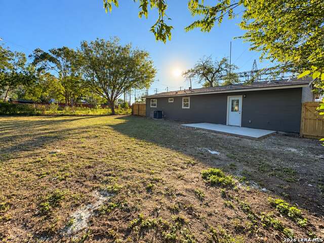 305 W Aviation Blvd Property Photo 13