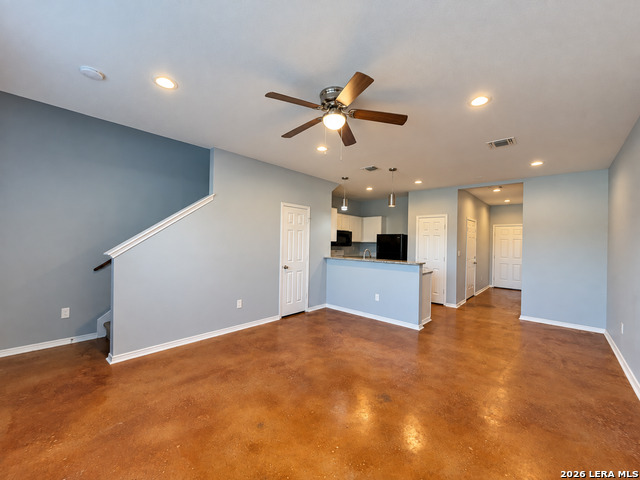 6918 Crestway Rd Property Photo 10