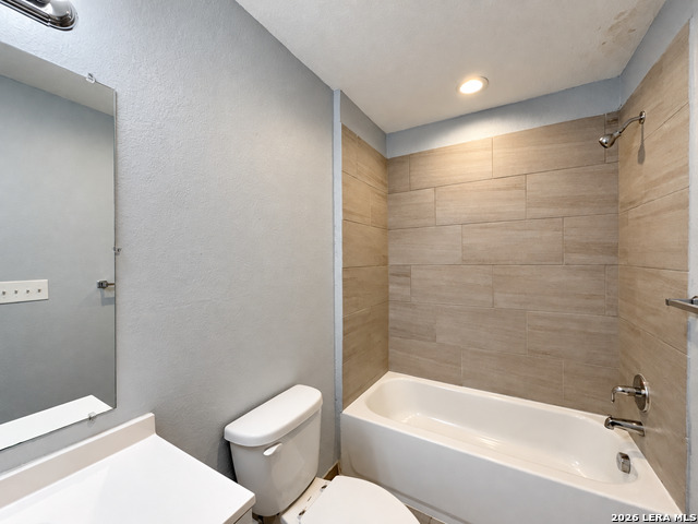 6918 Crestway Rd Property Photo 24
