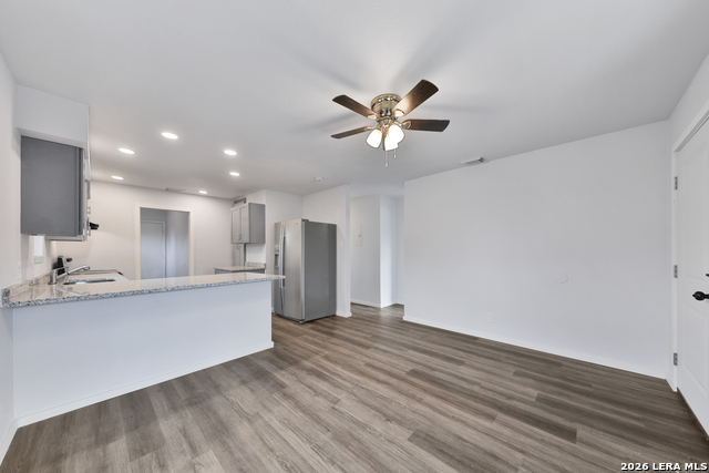 123 Calles St Property Photo 4