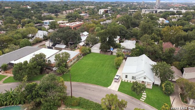 328 Albany St Property Photo 3