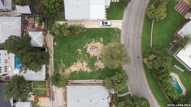 328 Albany St Property Photo 4