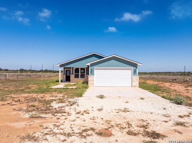 815 E Fm 462 Property Photo 2