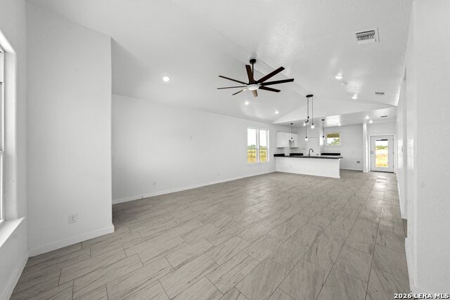 815 E Fm 462 Property Photo 5