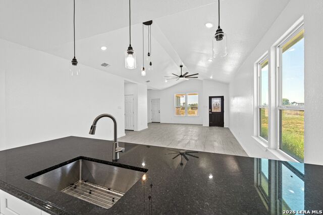 815 E Fm 462 Property Photo 14