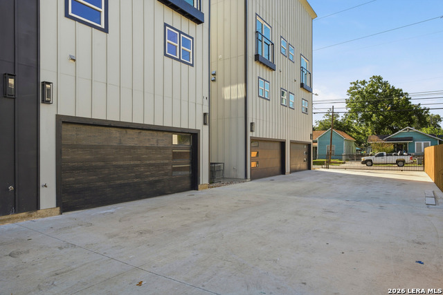1823 Burnet St Property Photo 22