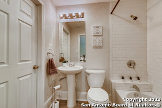 243 Lorraine Ave Property Photo 16