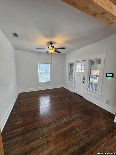 1323 Burnet St Property Photo 2