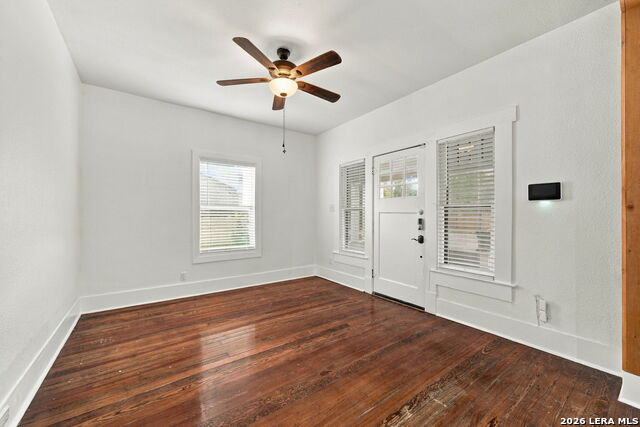 1323 Burnet St Property Photo 7