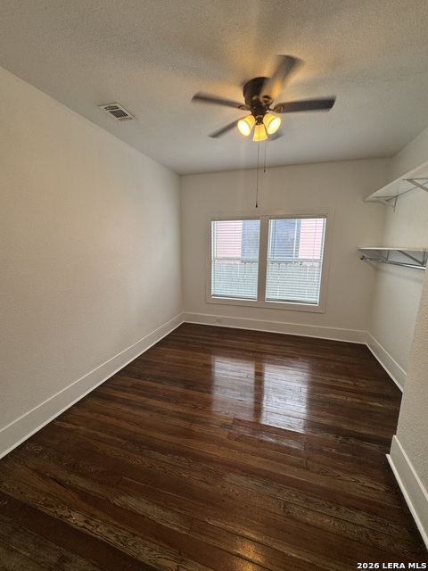 1323 Burnet St Property Photo 10