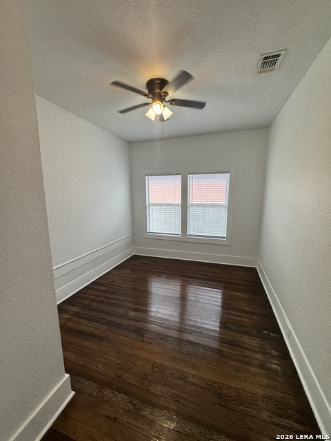 1323 Burnet St Property Photo 13