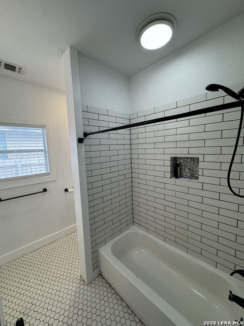 1323 Burnet St Property Photo 15