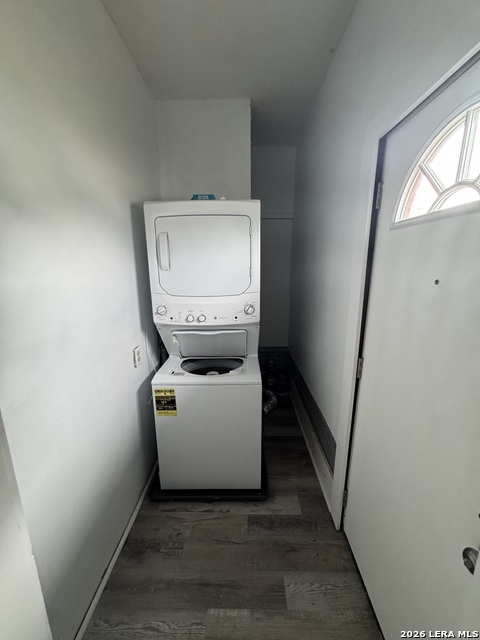1323 Burnet St Property Photo 20