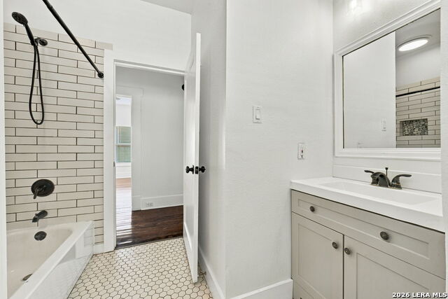 1323 Burnet St Property Photo 21