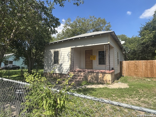 1019 Center St Property Photo 1