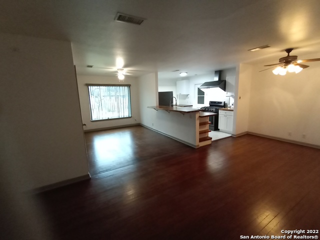 342 Barbara Dr Property Photo 2